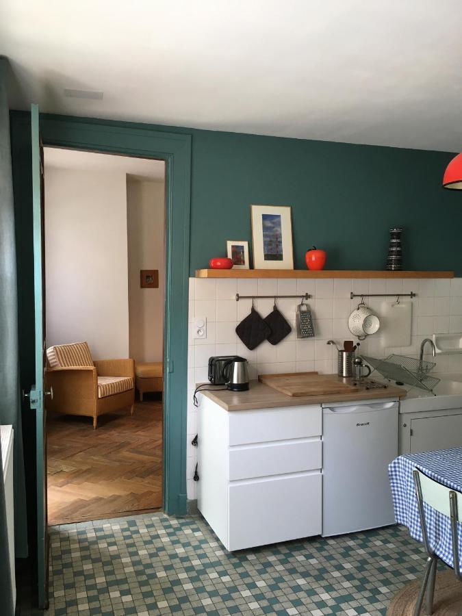 Charmant Appartement Sur Cour, Le Cerisier Bagnères-de-Bigorre Exterior foto